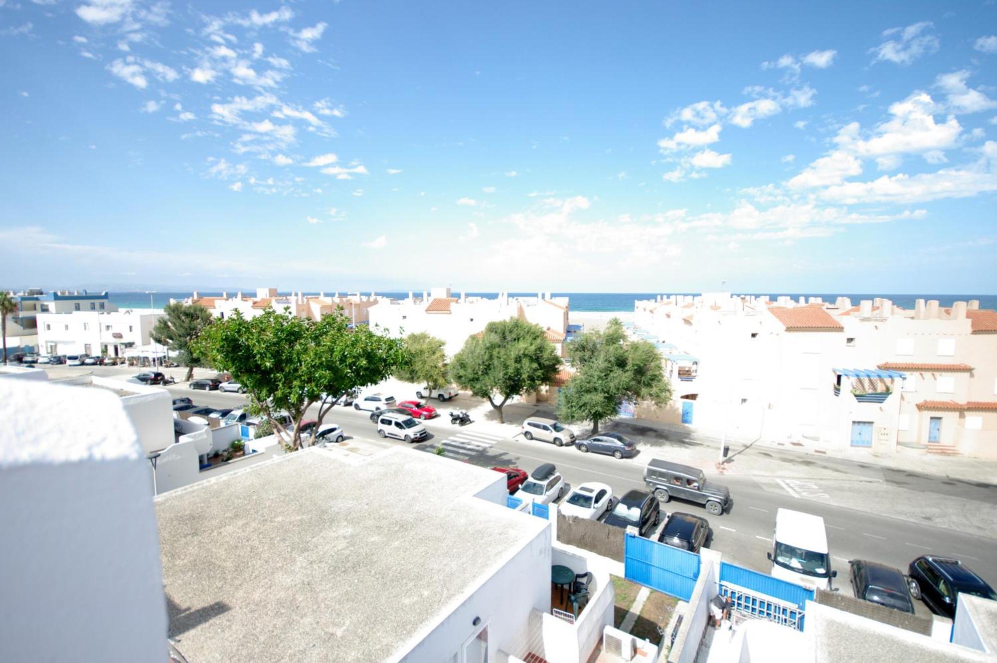 Апартаменты Livingtarifa Atico Altarik Экстерьер фото